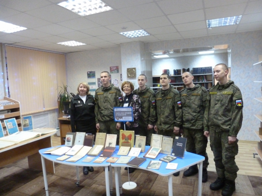 Передвижная выставка "Победа в Заполярье" побывала в Гаджиево