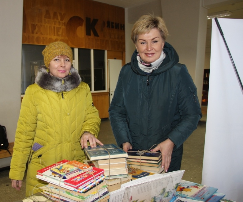 Мурманская областная научная библиотека стала участником  Всероссийской акции «Дарите книги с любовью»
