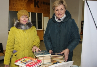 Мурманская областная научная библиотека стала участником  Всероссийской акции «Дарите книги с любовью»