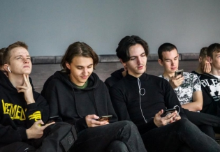 Молодежь проверила на смартфонах знания по истории России 