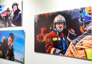 Открытие фотовыставки «Работа – огонь», посвященной пожарным Мурманской области