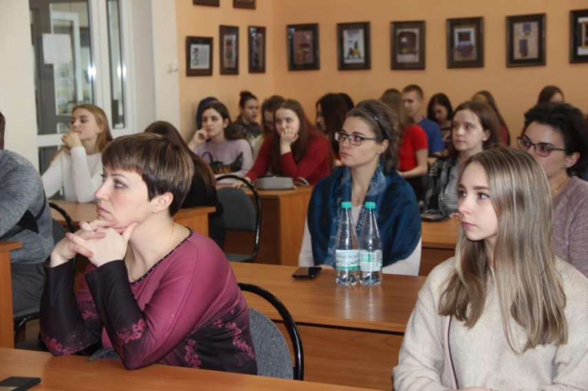 Читатели библиотеки узнали   об «изобретениях» репейника, бабочки и початка