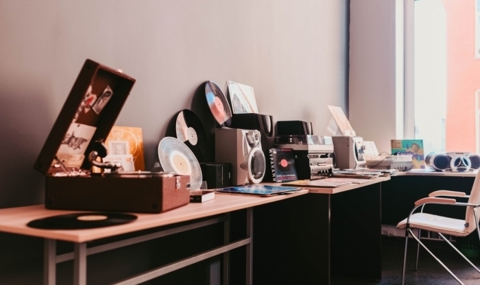 Познавательно-досуговая программа «Один час в фонотеке»